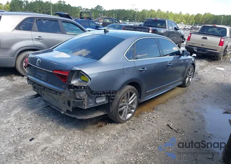 2017 Volkswagen Passat 1.8T R-Line из США, поврежденный, VIN 1VWDT7A3XHC050311